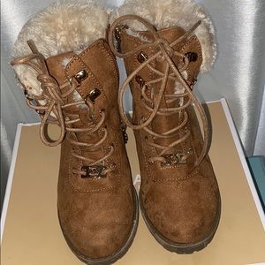 MK girls Boot size 1